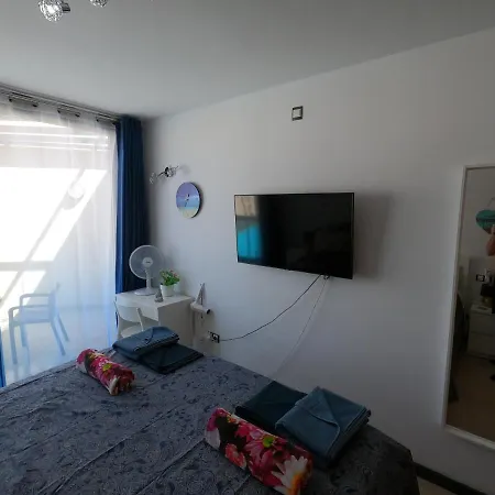 Appartement El Sonando/stylish/minutes From Swim Or Surf/well Equipped