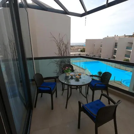 Apartment El Sonando/stylish/minutes From Swim Or Surf/well Equipped