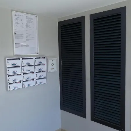 Apartment El Sonando/stylish/minutes From Swim Or Surf/well Equipped