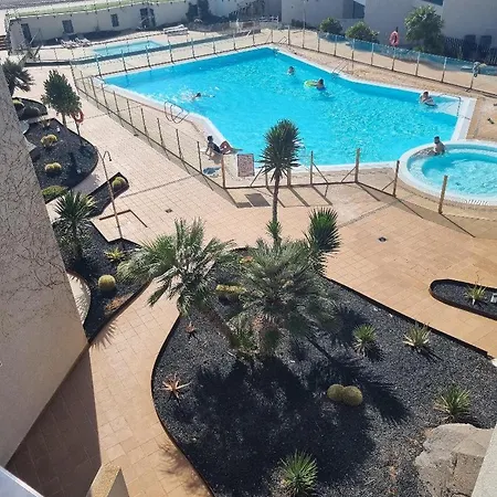 Apartment El Sonando/stylish/minutes From Swim Or Surf/well Equipped *